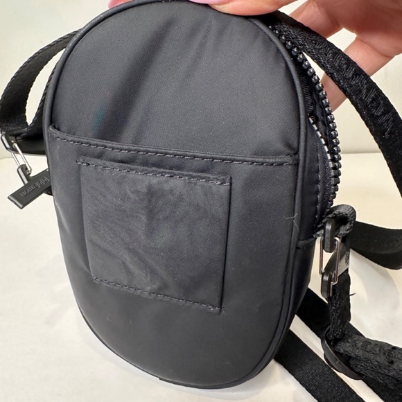 Lululemon Future Legacy Crossbody CANADA - Picture 9 of 9
